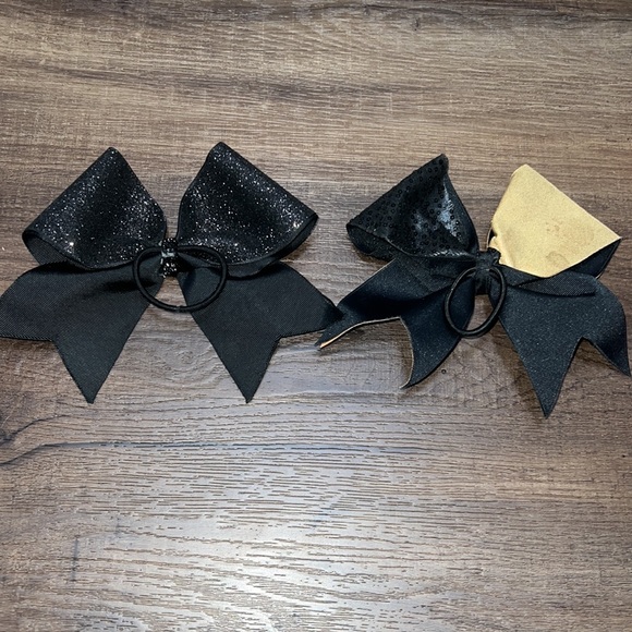 Brand new! Flyer Cheerleading Bows - Picture 5 of 6
